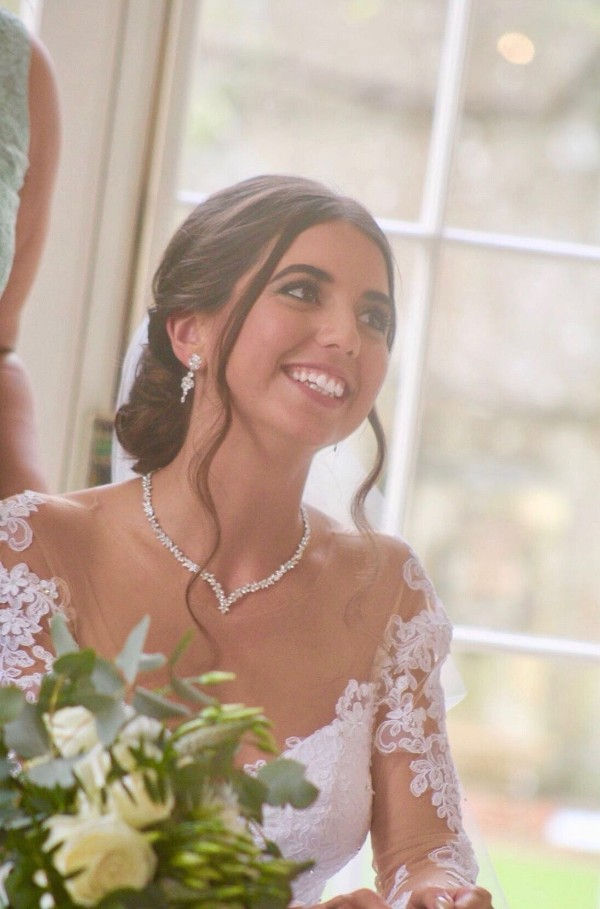 Stunning spring wedding make up inspiration image 1