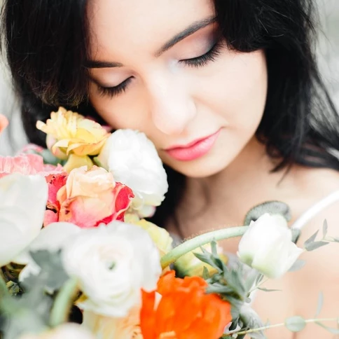 Stunning Spring Wedding Make-Up Inspiration image 10