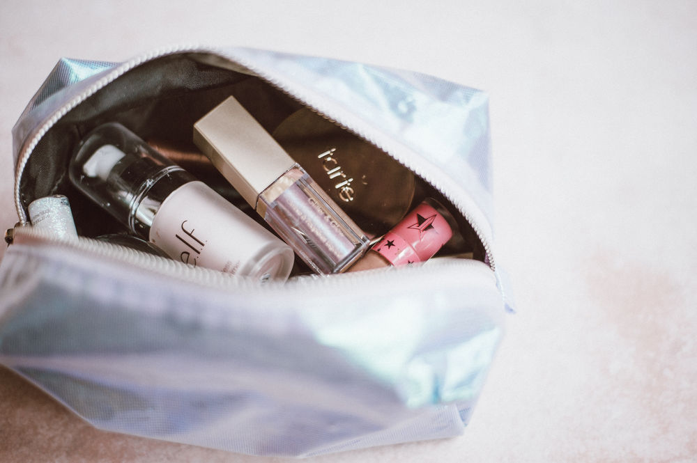 5 must have beauty products for your bridal make up bag image 1
