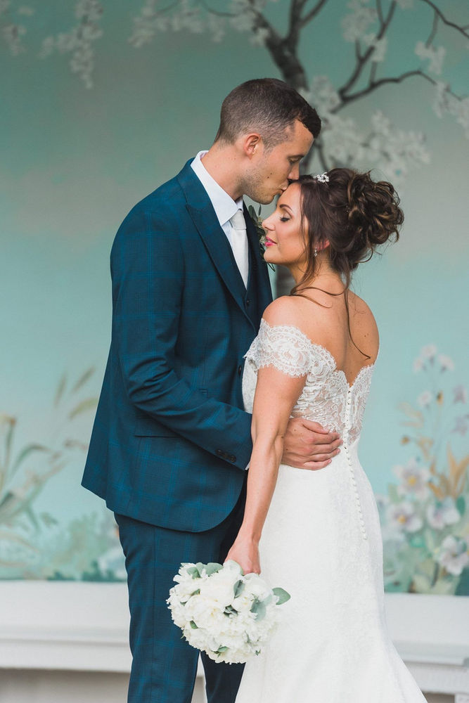 Everything you need to know about choosing your wedding hair make up artist image 7