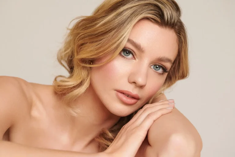 Editorial hair and makeup by Liz Patey — image 11